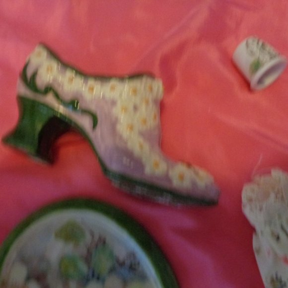 VINTAGE EDWARDIAN ROMANCE SHOE FRAME PLAQUE ETC. LOT - Picture 2 of 7